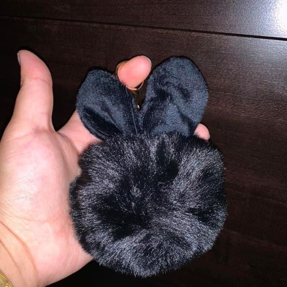 Fury bunny key chains - Picture 1 of 3